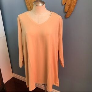 NWT Mountain Mamas essential V-neck tunic in warm sand 3/4 sleeves size L/XL